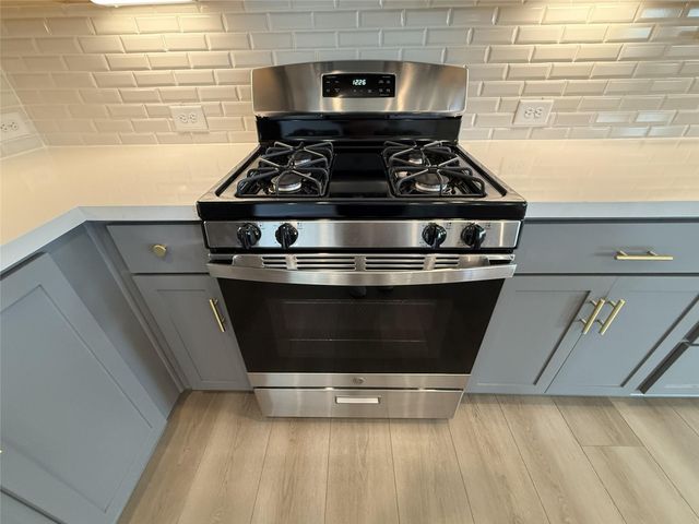 9418 Dearborn Creek Drive, Cypress, TX 77433