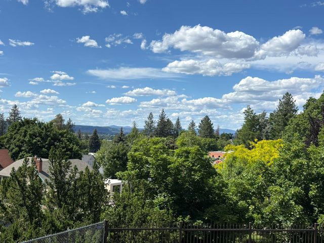 844 W Cliff Dr, Spokane, WA 99204