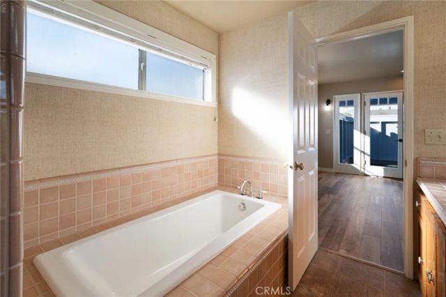 1314 10th, Manhattan Beach, CA 90266