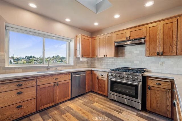 1314 10th, Manhattan Beach, CA 90266