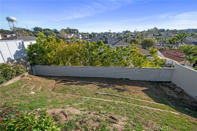 1314 10th, Manhattan Beach, CA 90266