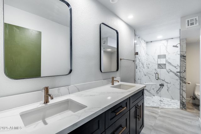 1902 E LINGER Lane, Phoenix, AZ 85020