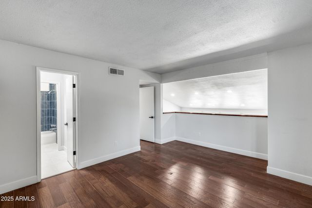 1902 E LINGER Lane, Phoenix, AZ 85020