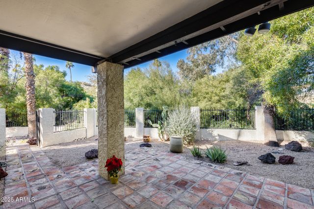 1902 E LINGER Lane, Phoenix, AZ 85020