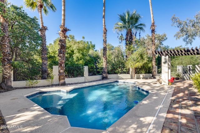 1902 E LINGER Lane, Phoenix, AZ 85020