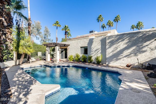 1902 E LINGER Lane, Phoenix, AZ 85020