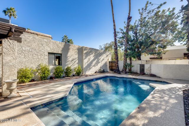 1902 E LINGER Lane, Phoenix, AZ 85020