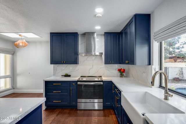 1902 E LINGER Lane, Phoenix, AZ 85020