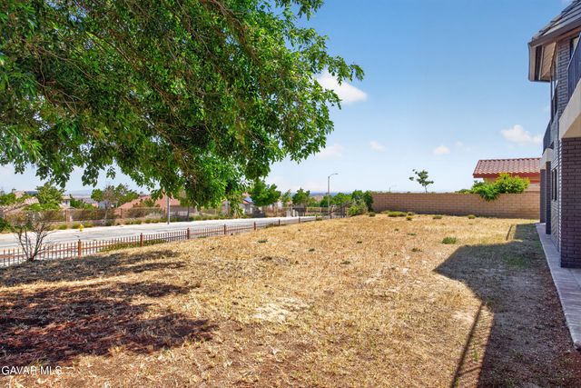 6841 Granada Drive, Palmdale, CA 93551