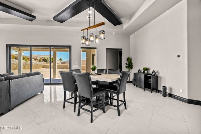 352 EMERALD TREE Lane, Horizon City, TX 79928
