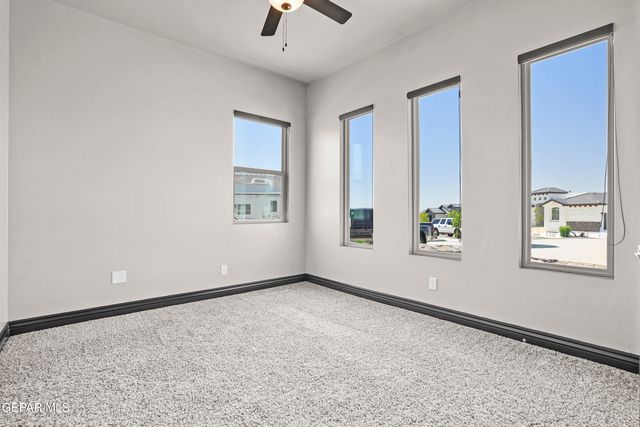 352 EMERALD TREE Lane, Horizon City, TX 79928