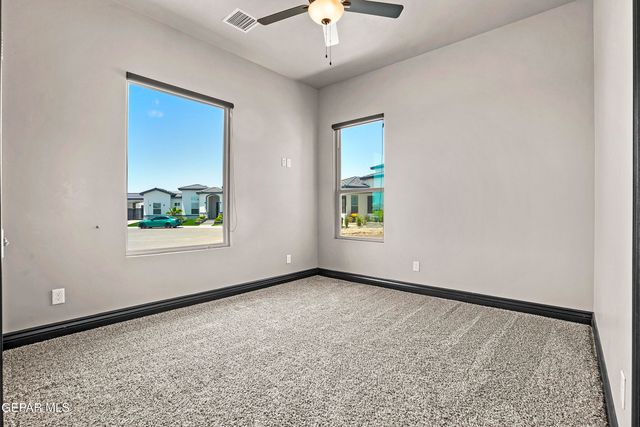 352 EMERALD TREE Lane, Horizon City, TX 79928