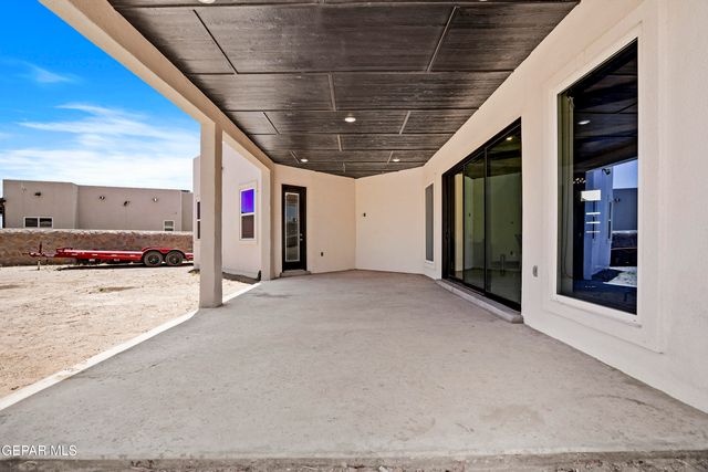 352 EMERALD TREE Lane, Horizon City, TX 79928