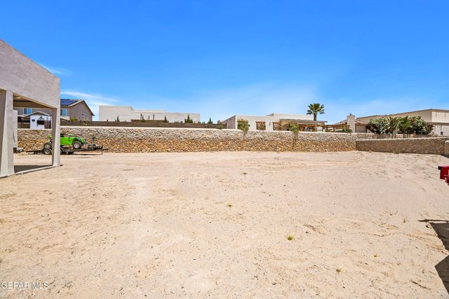 352 EMERALD TREE Lane, Horizon City, TX 79928
