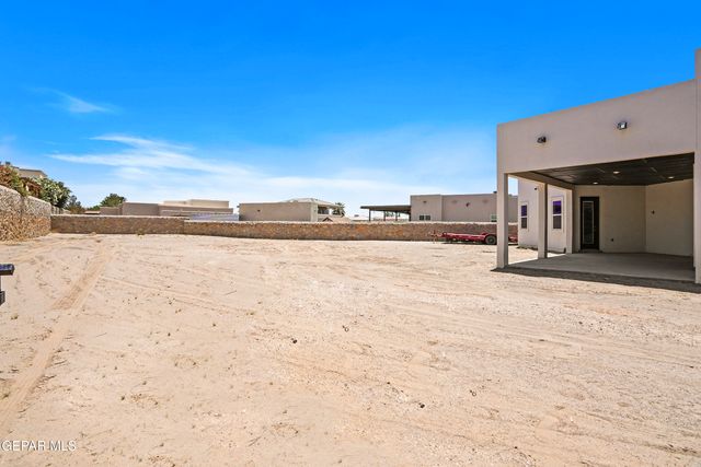 352 EMERALD TREE Lane, Horizon City, TX 79928