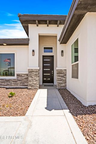 352 EMERALD TREE Lane, Horizon City, TX 79928