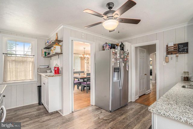 129 W TOWNSHIP LINE RD, Norristown, PA 19403