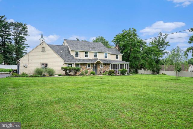 129 W TOWNSHIP LINE RD, Norristown, PA 19403