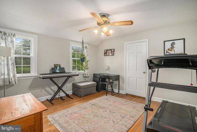 129 W TOWNSHIP LINE RD, Norristown, PA 19403