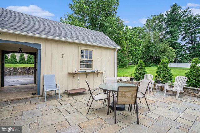 129 W TOWNSHIP LINE RD, Norristown, PA 19403