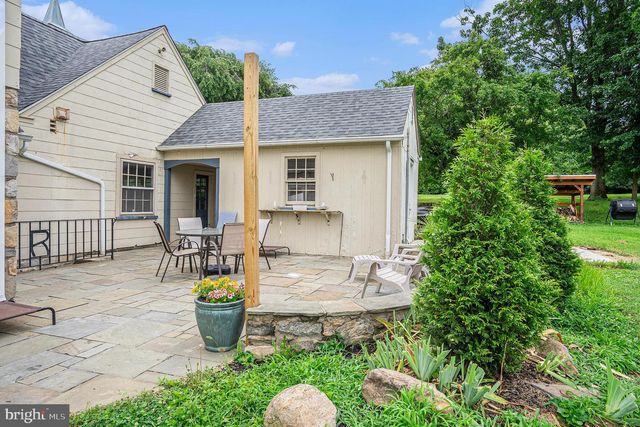 129 W TOWNSHIP LINE RD, Norristown, PA 19403