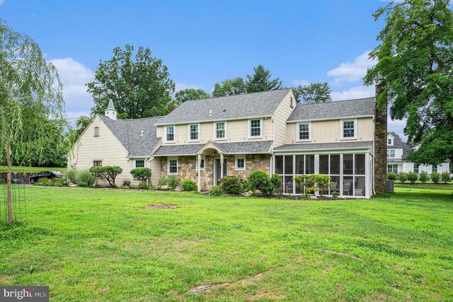129 W TOWNSHIP LINE RD, Norristown, PA 19403