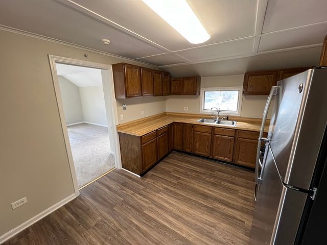 301 W MAIN Street 2, Barrington, IL 60010
