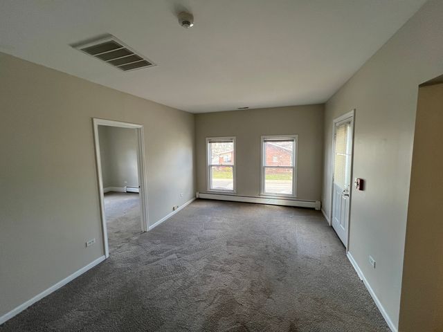 301 W MAIN Street 2, Barrington, IL 60010