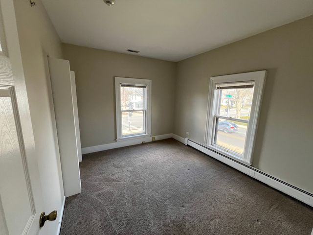 301 W MAIN Street 2, Barrington, IL 60010