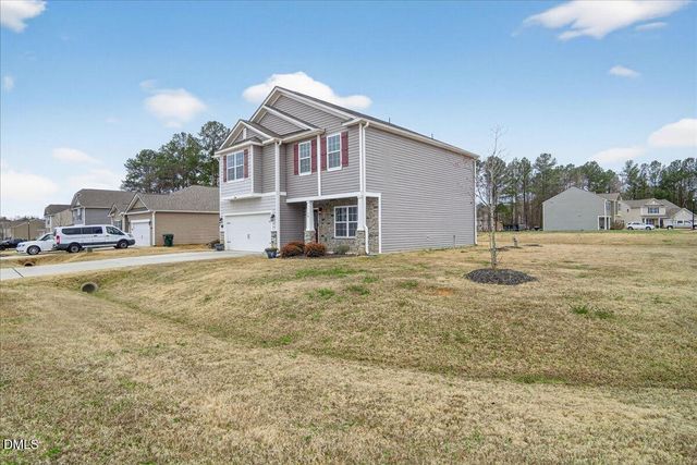 79 Rockwater Way, Zebulon, NC 27597