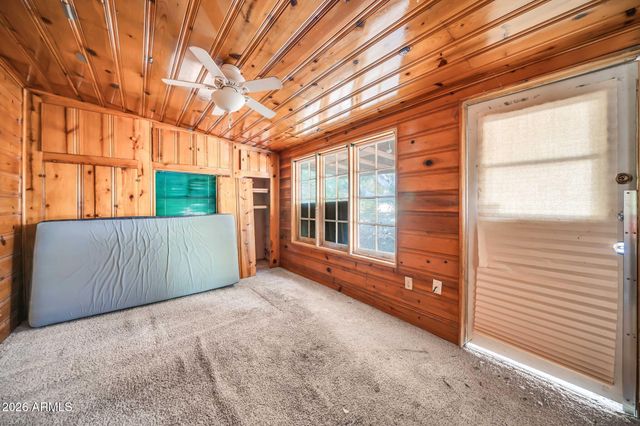 915 W TAMARISK Street, Phoenix, AZ 85041
