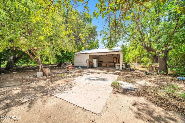 915 W TAMARISK Street, Phoenix, AZ 85041