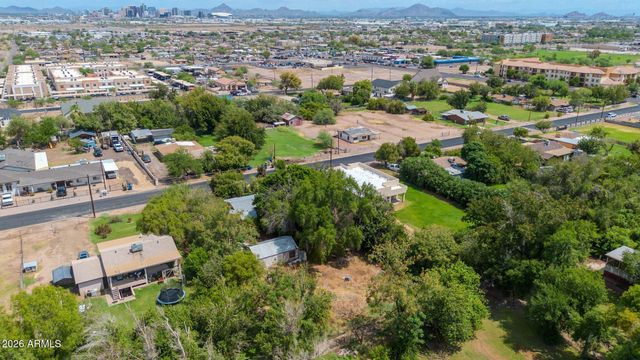 915 W TAMARISK Street, Phoenix, AZ 85041