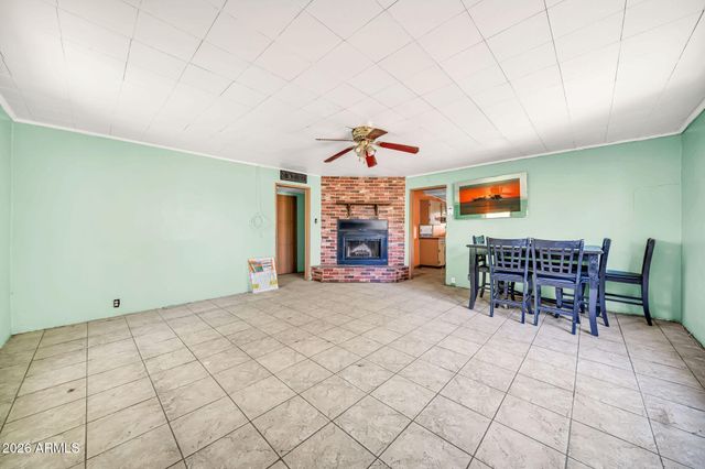 915 W TAMARISK Street, Phoenix, AZ 85041