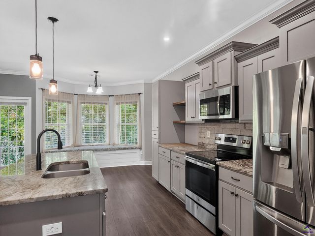 616 Lattice Bend, Bonaire, GA 51005