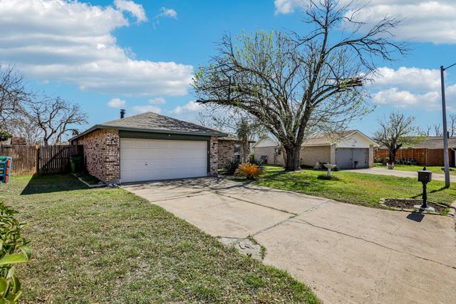 1107 Long Meadow DR, Round Rock, TX 78664