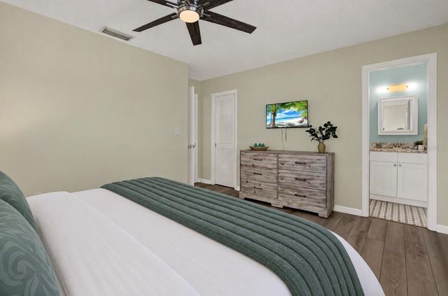 8253 137TH LANE, Seminole, FL 33776