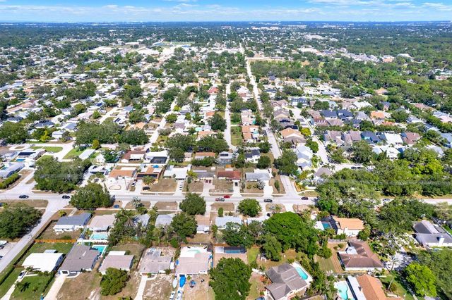 8253 137TH LANE, Seminole, FL 33776