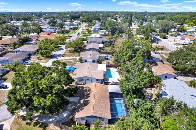 8253 137TH LANE, Seminole, FL 33776