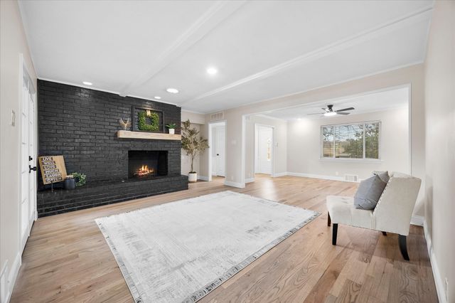 1038 Lakeview Drive, Mesquite, TX 75149