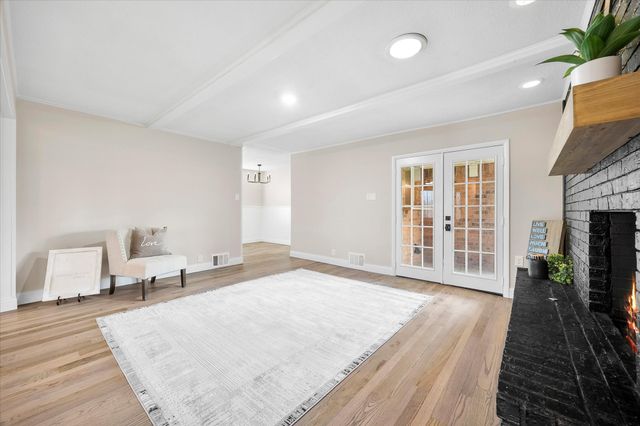 1038 Lakeview Drive, Mesquite, TX 75149