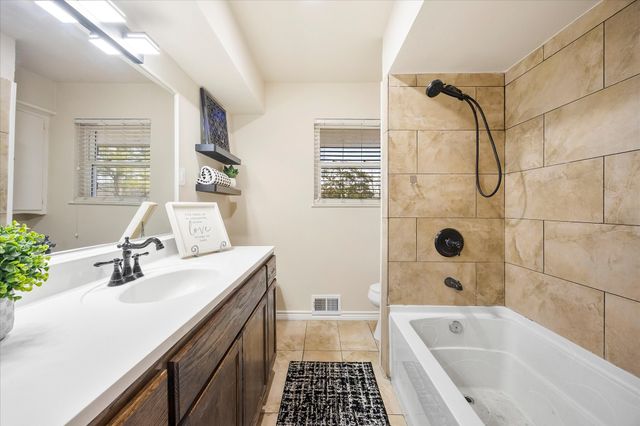 1038 Lakeview Drive, Mesquite, TX 75149