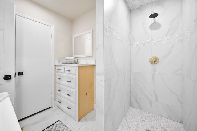 1038 Lakeview Drive, Mesquite, TX 75149