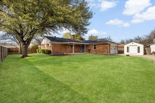 1038 Lakeview Drive, Mesquite, TX 75149