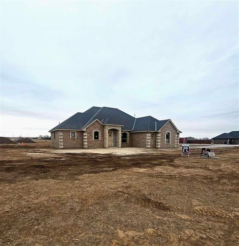 280 Mountain Ridge Pl, Lawton, OK 73507