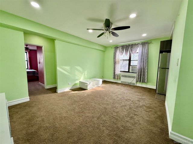 11230 Northern Boulevard 4G, Corona, NY 11368