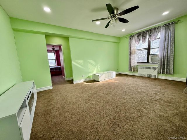 11230 Northern Boulevard 4G, Corona, NY 11368