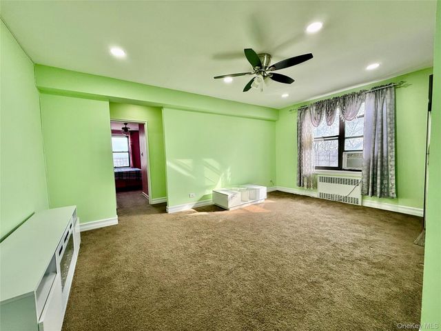 11230 Northern Boulevard 4G, Corona, NY 11368
