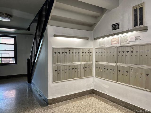 11230 Northern Boulevard 4G, Corona, NY 11368