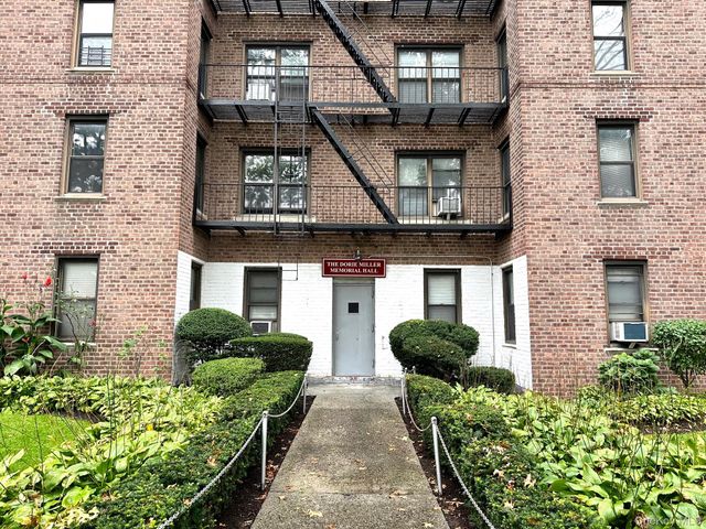 11230 Northern Boulevard 4G, Corona, NY 11368
